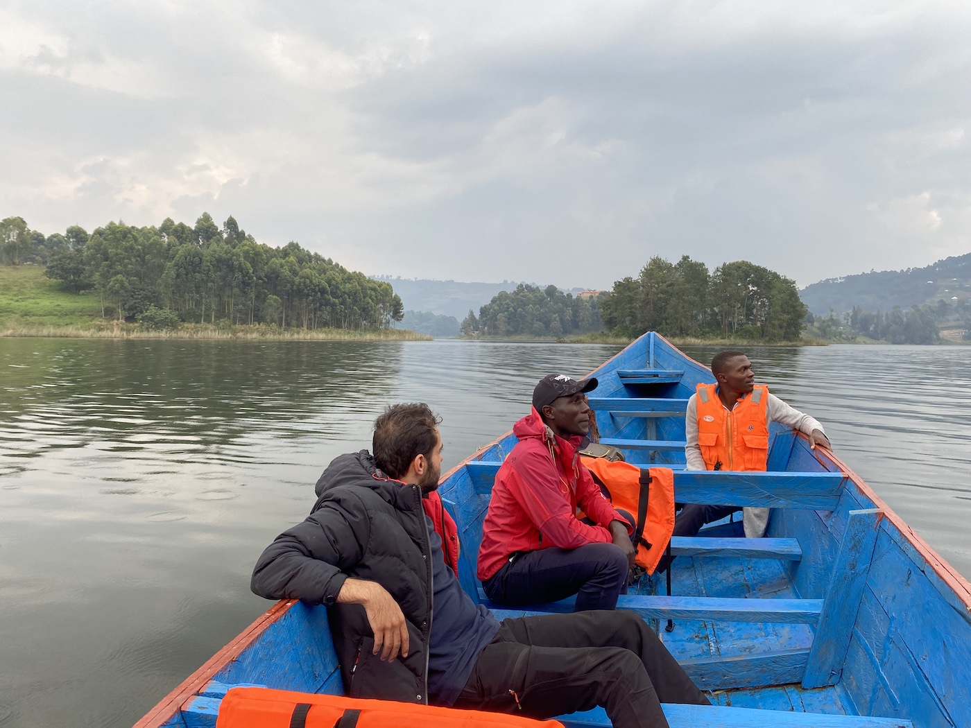 bunyonyi-boat