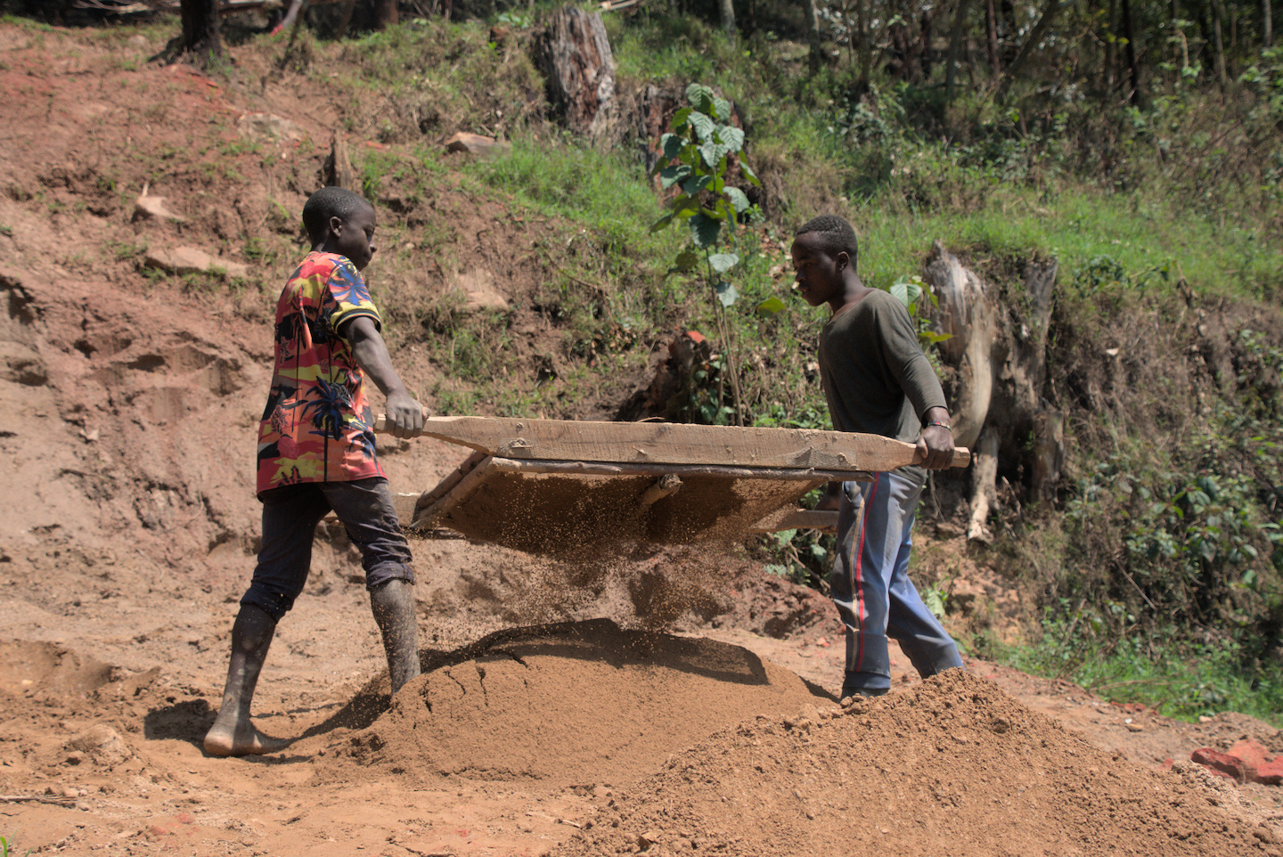 preparing
sand