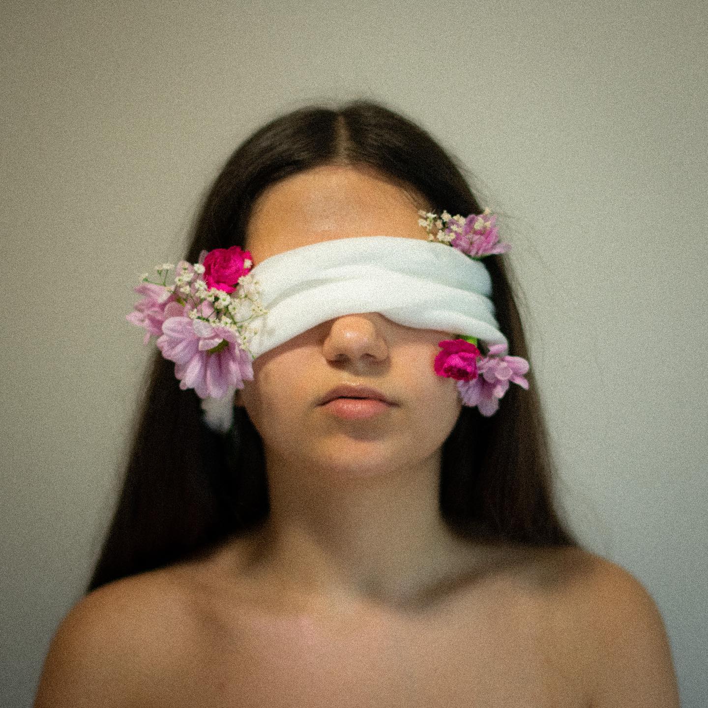 girl-eye-flowers-2